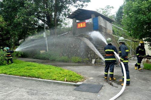 環(huán)境泄漏應急處置過程。（陳宏金）_副本[2].jpg