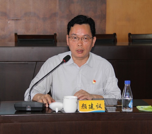 羅聯(lián)河：公司黨委召開(kāi)中心組學(xué)習(xí)會(huì)專(zhuān)題學(xué)習(xí)十九大報(bào)告精神及《習(xí)近平同志在寧德防腐倡廉的生動(dòng)實(shí)踐》（顏建議）.jpg