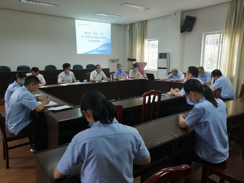永安雙華公司鄧焱珍：5�?6日省機(jī)控開展危險(xiǎn)化學(xué)品專項(xiàng)檢查反饋會(huì)現(xiàn)場_調(diào)整大小.jpg
