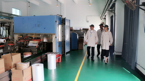 （建議采用）吳瑤：省機(jī)電控股公司黨委委員、副總經(jīng)理陳伯煒深入龍巖分公司乳化一車間開展安全檢查_調(diào)整大小.jpg