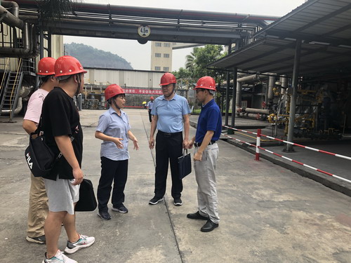 永安雙華公司許麗珠：省生態(tài)環(huán)境廳固化中心副處長(zhǎng)何偉一行環(huán)保檢查現(xiàn)場(chǎng)_調(diào)整大小.JPG