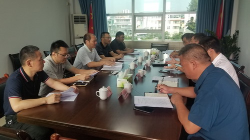 富興建設-王凱�?省機電控股公司吳大文副總經(jīng)理一行到上杭縣慰問掛職干部_調(diào)整大小.jpg