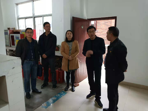 永安市應(yīng)急管理局副局長劉維炎一行蒞臨永安分公司調(diào)研應(yīng)急救援隊伍建設(shè)工�?(2).png