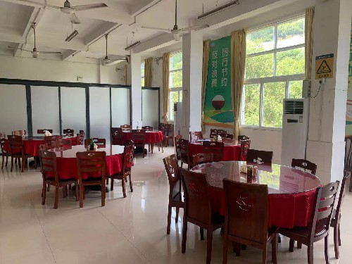 民化建設(shè)公司打造職工滿(mǎn)意食堂~1.jpg