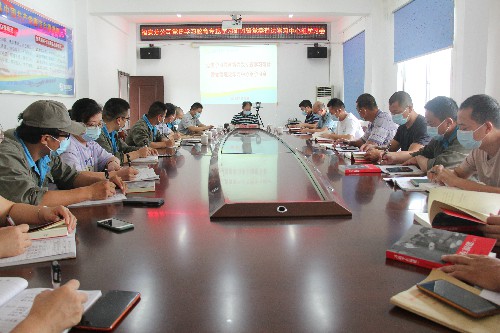 福安分公司胡廷淦：圖�?�?6日海峽科化公司黨委委員、紀(jì)委書(shū)記何浦寨到福安分公司參加黨委理論中心組學(xué)習(xí)巡聽(tīng)旁聽(tīng)~1.jpg
