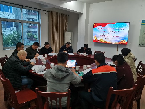 富興建設(shè)+揭麗�?海峽科化公司黨委副書記、常務(wù)副總經(jīng)理、工會主席鄭慶樟巡聽旁聽富興建設(shè)公司黨委理論中心組學(xué)習(xí)會~1.jpg