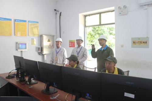格式工廠福安胡廷淦：圖為吳開榮在現(xiàn)場 (1).jpg